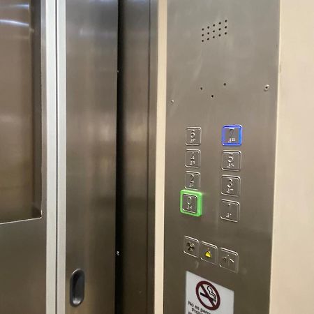 Fisa Rentals Aribau Barcelona Exteriör bild