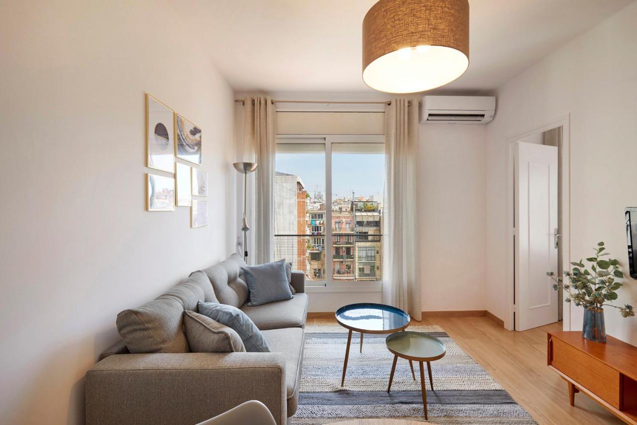 Fisa Rentals Aribau Barcelona Exteriör bild