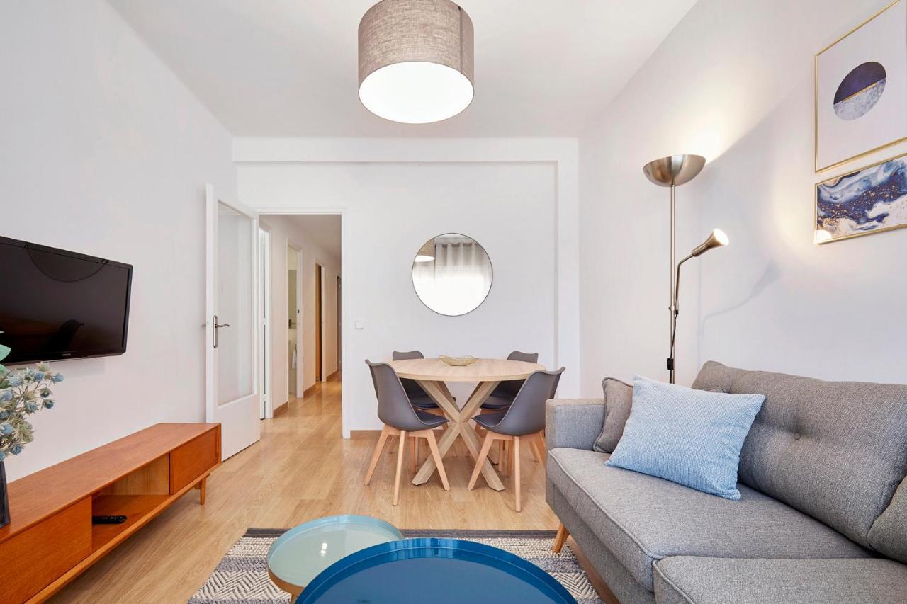 Fisa Rentals Aribau Barcelona Exteriör bild