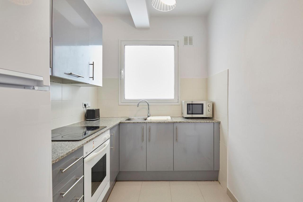 Fisa Rentals Aribau Barcelona Exteriör bild