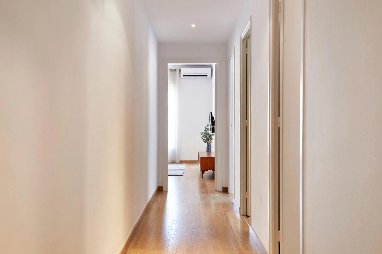 Fisa Rentals Aribau Barcelona Exteriör bild